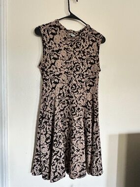 NOSTALGIA Black and White Floral Dress